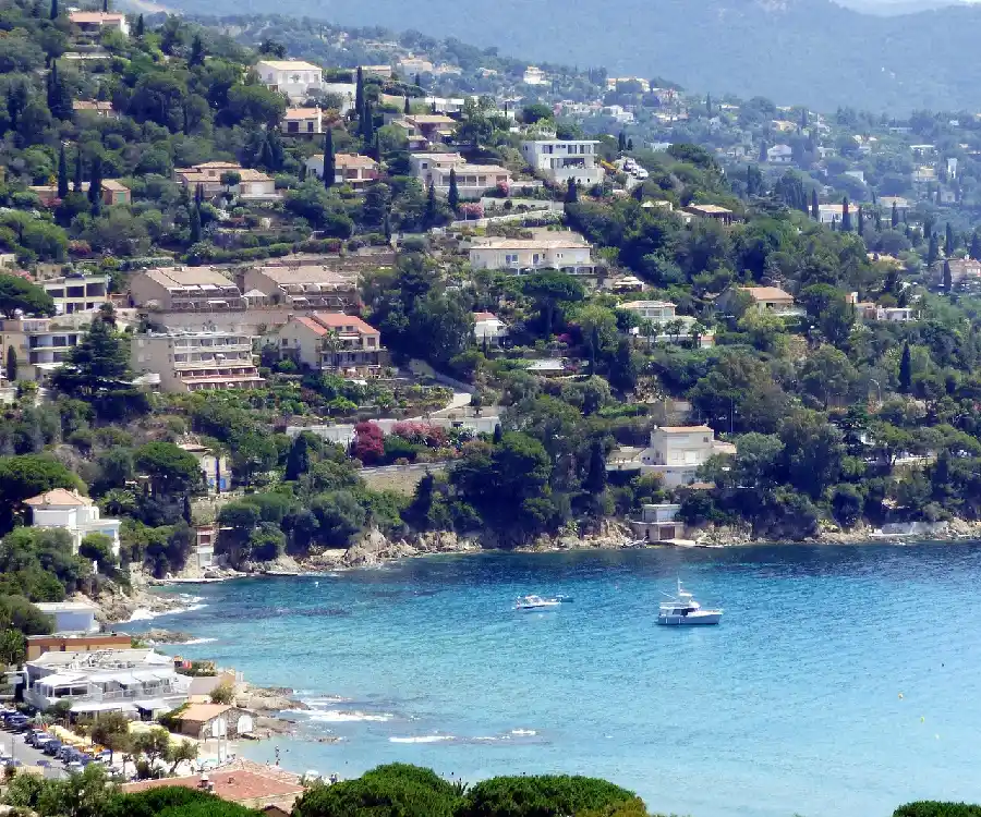 plage de l'Est du Lavandou